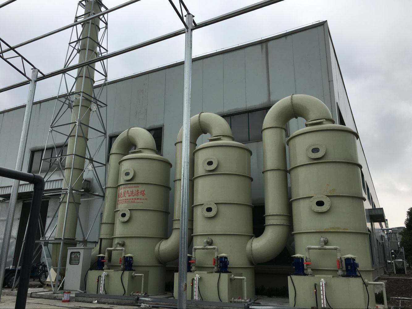 1697693497112433.jpg 2016614141215686.jpg